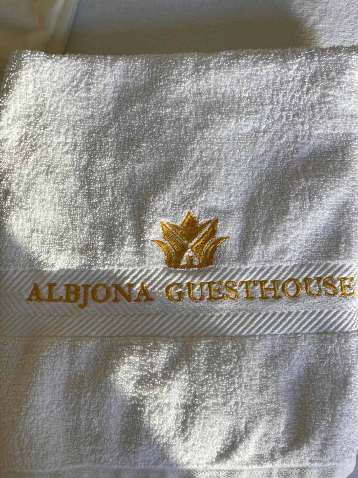 Albjona Guesthouse 地拉那 外观 照片