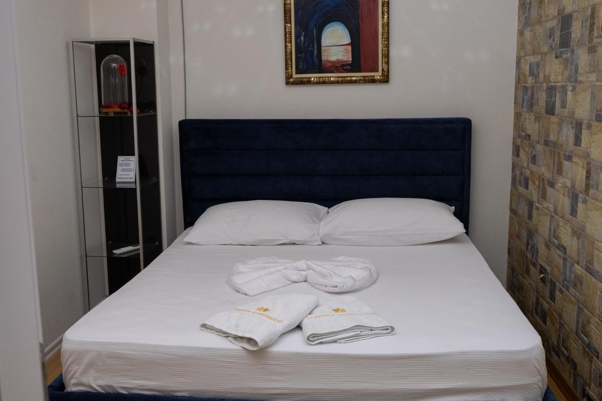 Albjona Guesthouse 地拉那 外观 照片