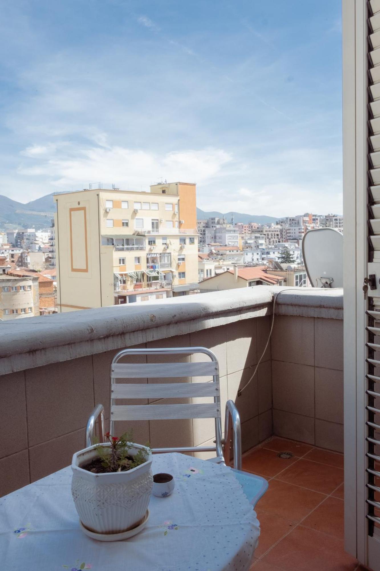 Albjona Guesthouse 地拉那 外观 照片